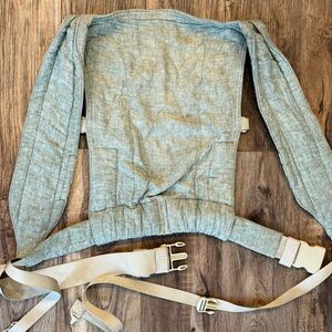 Hope and Plum Lark Carrier